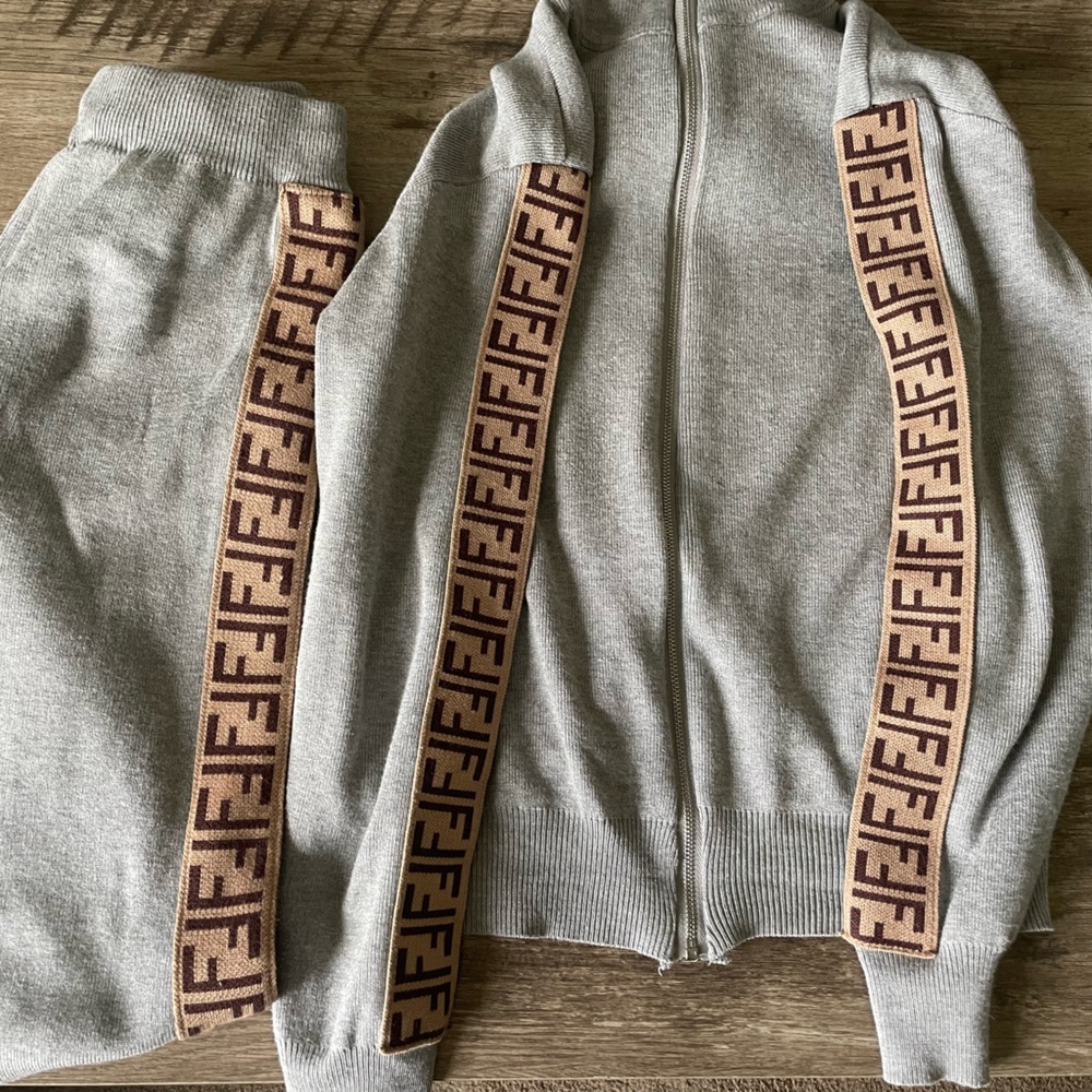 Knitted track suit